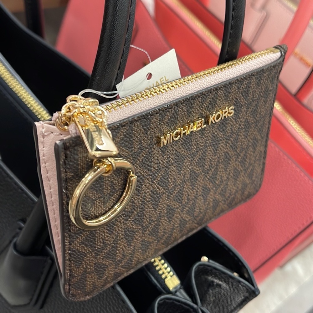 MICHAEL KORS SMALL TOP ZIP COINPOUCH W ID 
Powder Blush - Picture 7 of 16